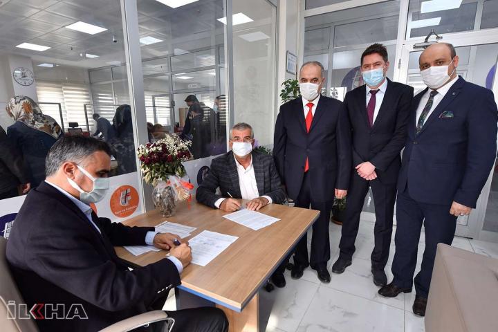 Karacadağ Organize Sanayi Bölgesi tapuları verildi.